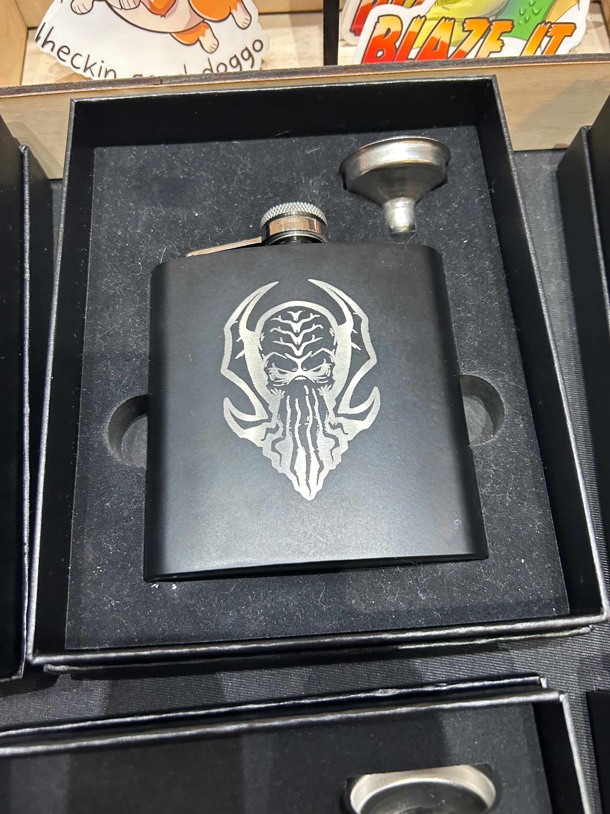 Mind Flayer Stainless Steel Flask Flasks Level 1 Gamers