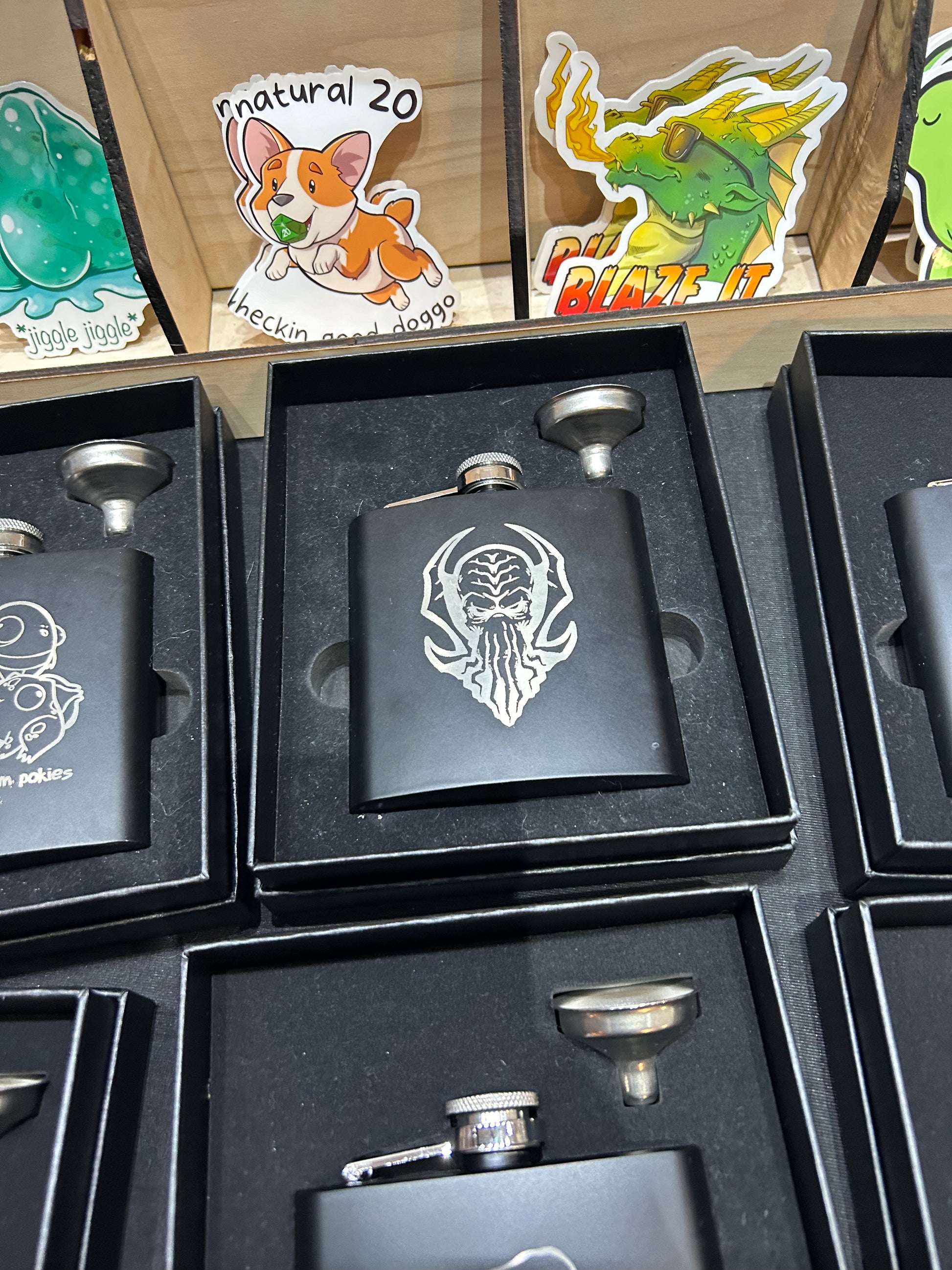 Mind Flayer Stainless Steel Flask Flasks Level 1 Gamers