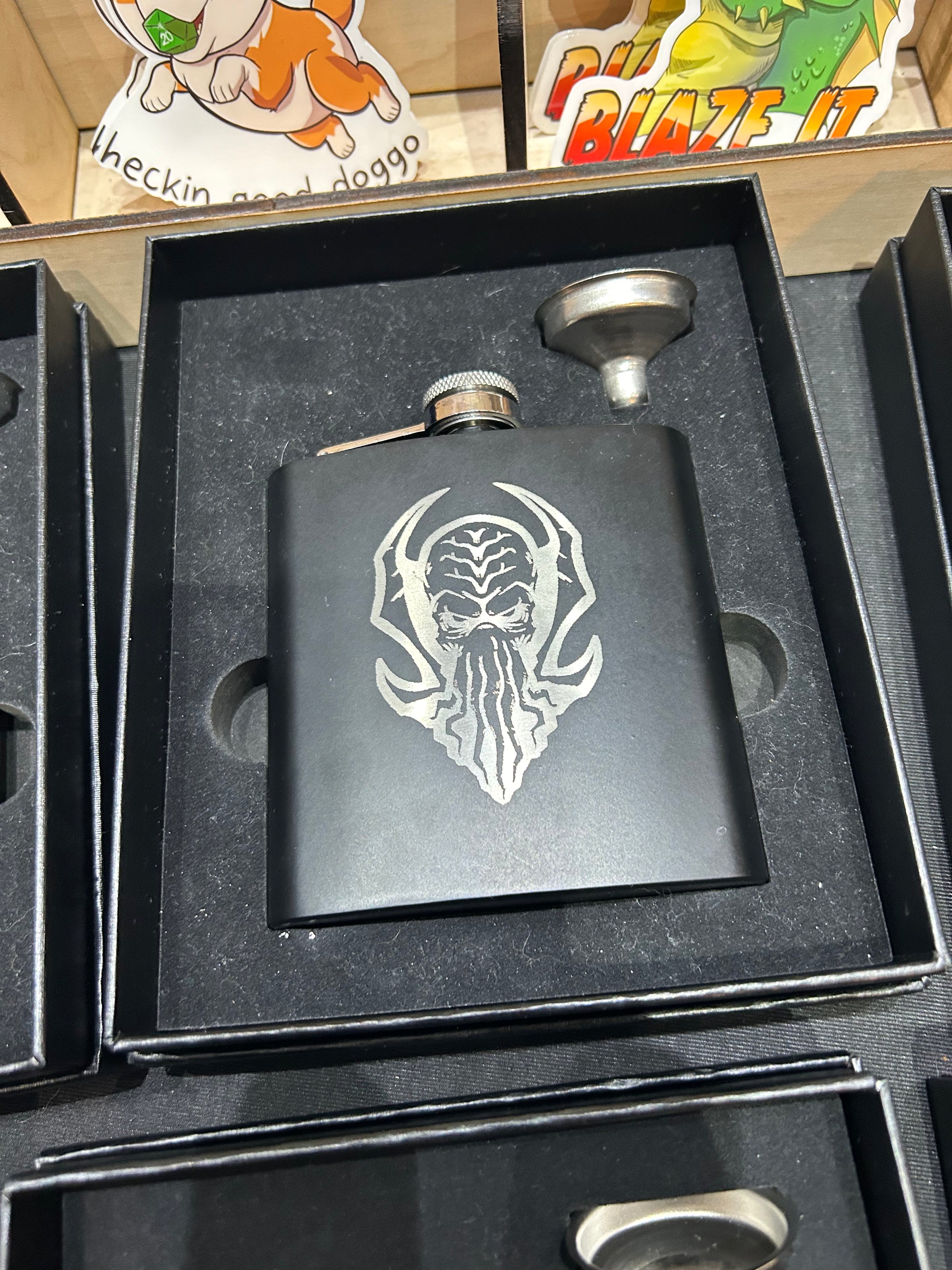 Mind Flayer Stainless Steel Flask Flasks Level 1 Gamers